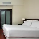 Sercotel Puerta De La Catedral Szálloda 4*