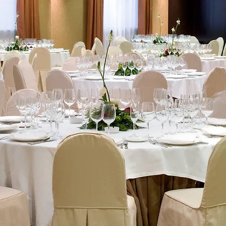 Отель Sercotel Puerta De La Catedral 4*