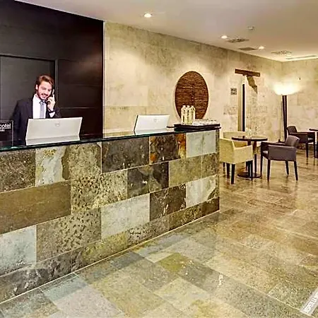 Otel Sercotel Puerta De La Catedral