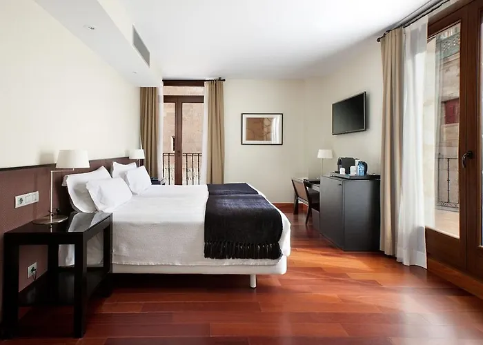 호텔 Sercotel Puerta De La Catedral 4*